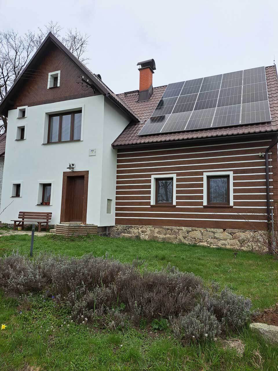 Fotovoltaická elektrárna na rodinném domě